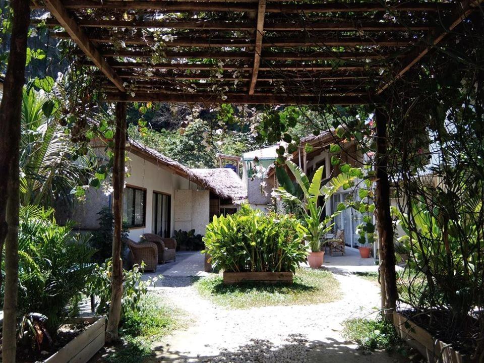 Garden Loft 90Sqm In The Heart Of El Nido- 2 Bedrooms Ngoại thất bức ảnh